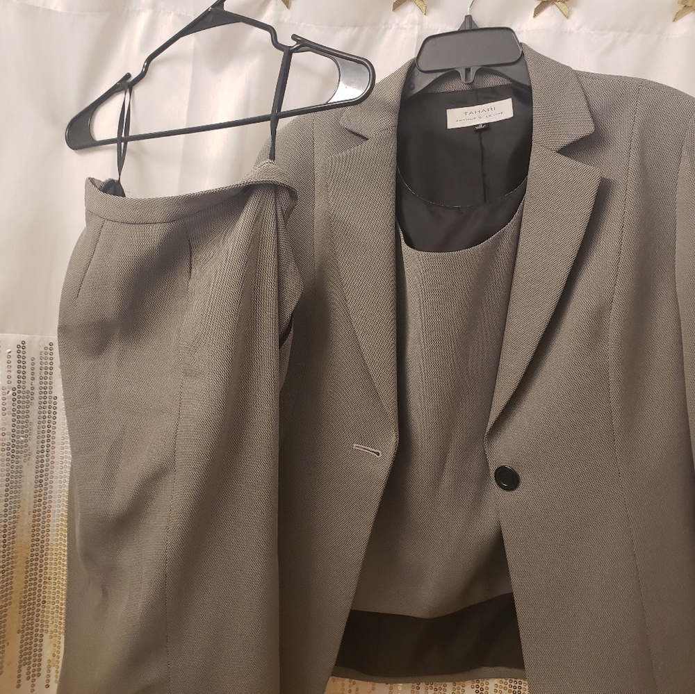 3 piece Tahari pantsuit